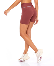 Cargar imagen en el visor de la galería, Bermuda Bodytex II Com Cordao Marrom Mahogany
