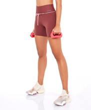 Cargar imagen en el visor de la galería, Bermuda Bodytex II Com Cordao Marrom Mahogany
