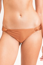 Cargar imagen en el visor de la galería, Bottom Nocciola Mel
