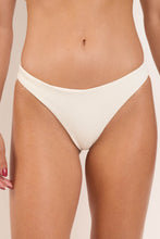 Cargar imagen en el visor de la galería, Bottom Sand-Chantilly Essential-Comfy
