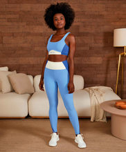Cargar imagen en el visor de la galería, Legging Blackout Recortes Barriga Zero Azul Soft
