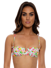 Cargar imagen en el visor de la galería, Model Front: Luli Fama Haut Top Sweetheart Limoncello
