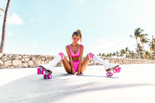 Cargar imagen en el visor de la galería, Image 11: Luli Fama Haut Top Tank Barbie Pink Luli Babe
