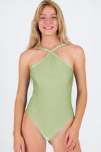 Cargar imagen en el visor de la galería, Oliva High-Neck
