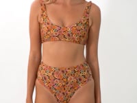 Cargar y reproducir el video en el visor de la galería, Video: Rio De Sol Bas Bottom Bouquet Hotpants
