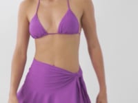 Cargar y reproducir el video en el visor de la galería, Video: Rio De Sol Jupe De Page Bio-Floreira Mini Skirt

