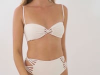 Cargar y reproducir el video en el visor de la galería, Video: Rio De Sol Ensemble Set Malibu-Natural Bandeau-Iris High-Waist-Spin-Iris
