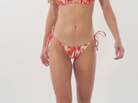 Cargar y reproducir el video en el visor de la galería, Video: Rio De Sol Bas Bottom Mirage Cheeky-Tie
