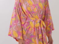 Cargar y reproducir el video en el visor de la galería, Video: Rio De Sol Robe De Plage Lyla Kimono
