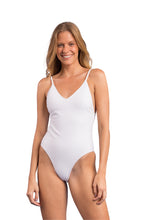 Cargar imagen en el visor de la galería, Model Front: Rio De Sol Une Pièce Bora-White Hype

