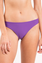 Cargar imagen en el visor de la galería, Gallery: Rio De Sol Bas Bottom Amuleto Essential-Comfy
