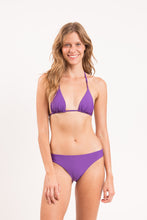 Cargar imagen en el visor de la galería, Model Front: Rio De Sol Bas Bottom Amuleto Essential-Comfy
