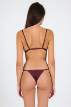 Cargar imagen en el visor de la galería, Model Back: Rio De Sol Bas Bottom Barolo California
