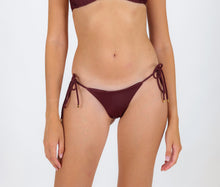 Cargar imagen en el visor de la galería, Gallery: Rio De Sol Bas Bottom Barolo Cheeky-Rope
