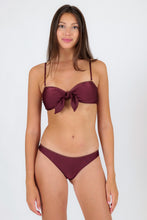 Cargar imagen en el visor de la galería, Model Front: Rio De Sol Bas Bottom Barolo Essential

