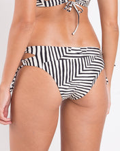 Cargar imagen en el visor de la galería, Image 05: Rio De Sol Bas Bottom Collage Madrid
