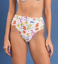 Cargar imagen en el visor de la galería, Image 12: Rio De Sol Bas Bottom Countryside Hotpants
