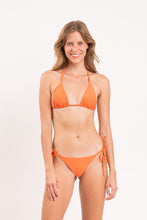 Cargar imagen en el visor de la galería, Model Front: Rio De Sol Bas Bottom Dende Lacinho
