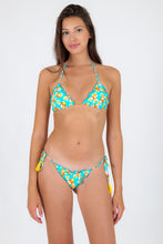 Cargar imagen en el visor de la galería, Model Front: Rio De Sol Bas Bottom Dubai Frufru
