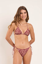 Cargar imagen en el visor de la galería, Model Front: Rio De Sol Bas Bottom Dune Frufru
