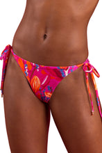 Cargar imagen en el visor de la galería, Gallery: Rio De Sol Bas Bottom Flavors Cheeky-Tie

