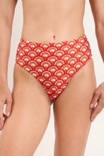 Cargar imagen en el visor de la galería, Gallery: Rio De Sol Bas Bottom Floral-Scales Hotpants
