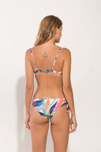 Cargar imagen en el visor de la galería, Model Back: Rio De Sol Bas Bottom Fresh-Day Madrid
