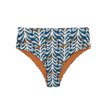 Cargar imagen en el visor de la galería, Product Front: Rio De Sol Bas Bottom Ikat Hotpants

