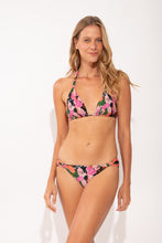 Cargar imagen en el visor de la galería, Model Front: Rio De Sol Bas Bottom Jolie Mel-Comfy
