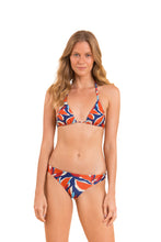 Cargar imagen en el visor de la galería, Model Front: Rio De Sol Bas Bottom Leaves Essential-Comfy
