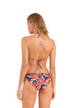 Cargar imagen en el visor de la galería, Model Back: Rio De Sol Bas Bottom Leaves Essential-Comfy
