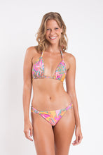 Cargar imagen en el visor de la galería, Model Front: Rio De Sol Bas Bottom Lyla Mel
