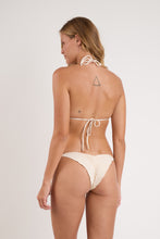 Cargar imagen en el visor de la galería, Model Back: Rio De Sol Bas Bottom Malibu-Natural Frufru
