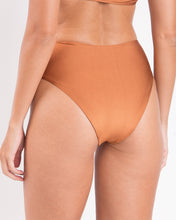 Cargar imagen en el visor de la galería, Image 05: Rio De Sol Bas Bottom Nocciola Hotpants
