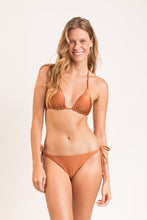 Cargar imagen en el visor de la galería, Model Front: Rio De Sol Bas Bottom Nocciola Ibiza
