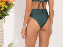 Cargar imagen en el visor de la galería, Model Back: Rio De Sol Bas Bottom Palace Belted-High-Waist
