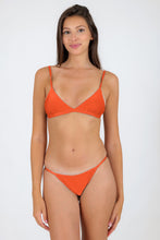 Cargar imagen en el visor de la galería, Model Front: Rio De Sol Bas Bottom Paprica California
