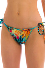 Cargar imagen en el visor de la galería, Gallery: Rio De Sol Bas Bottom Paradise Frufru
