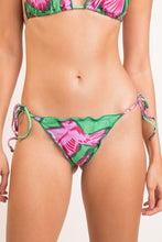 Cargar imagen en el visor de la galería, Gallery: Rio De Sol Bas Bottom Parrots Frufru

