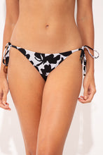 Cargar imagen en el visor de la galería, Gallery: Rio De Sol Bas Bottom Poppy Lacinho
