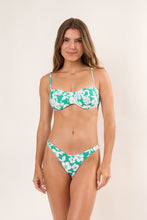 Cargar imagen en el visor de la galería, Model Front: Rio De Sol Bas Bottom Pua-Valley Kai
