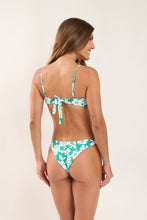 Cargar imagen en el visor de la galería, Model Back: Rio De Sol Bas Bottom Pua-Valley Kai
