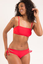 Cargar imagen en el visor de la galería, Image 09: Rio De Sol Bas Bottom Rouge Madrid
