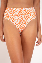 Cargar imagen en el visor de la galería, Gallery: Rio De Sol Bas Bottom Sahari Hotpants
