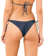 Cargar imagen en el visor de la galería, Image 05: Rio De Sol Bas Bottom Shark Cheeky-Tie
