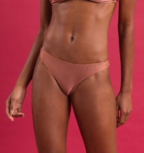 Cargar imagen en el visor de la galería, Image 09: Rio De Sol Bas Bottom Shimmer-Copper Essential
