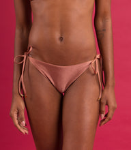 Cargar imagen en el visor de la galería, Image 09: Rio De Sol Bas Bottom Shimmer-Copper Ibiza-Comfy
