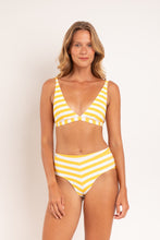 Cargar imagen en el visor de la galería, Model Front: Rio De Sol Bas Bottom Sunshine Lylou
