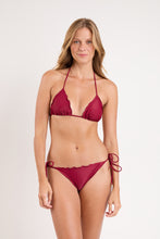 Cargar imagen en el visor de la galería, Model Front: Rio De Sol Bas Bottom Touch-Carmim Frufru
