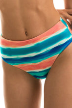 Cargar imagen en el visor de la galería, Gallery: Rio De Sol Bas Bottom Upbeat Reto Hotpant
